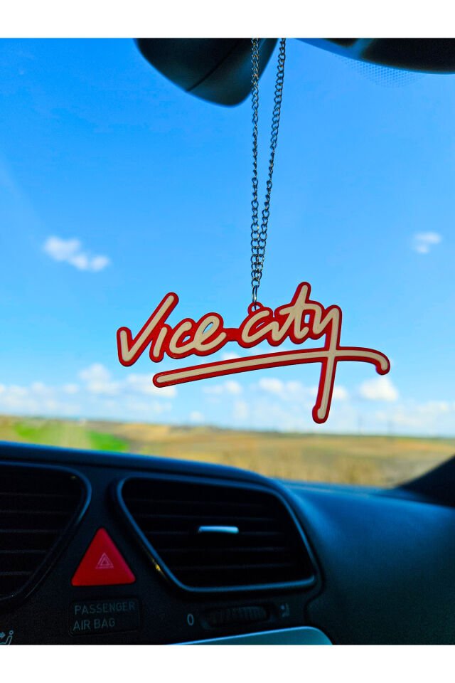 Dikiz Aynası Organizer Düzenleyici Gta Vice City Ayna Süsü (Kırmızı) Araba Oto Aksesuar Pratik Kullanım Yer Tasarrufu Sağlayan